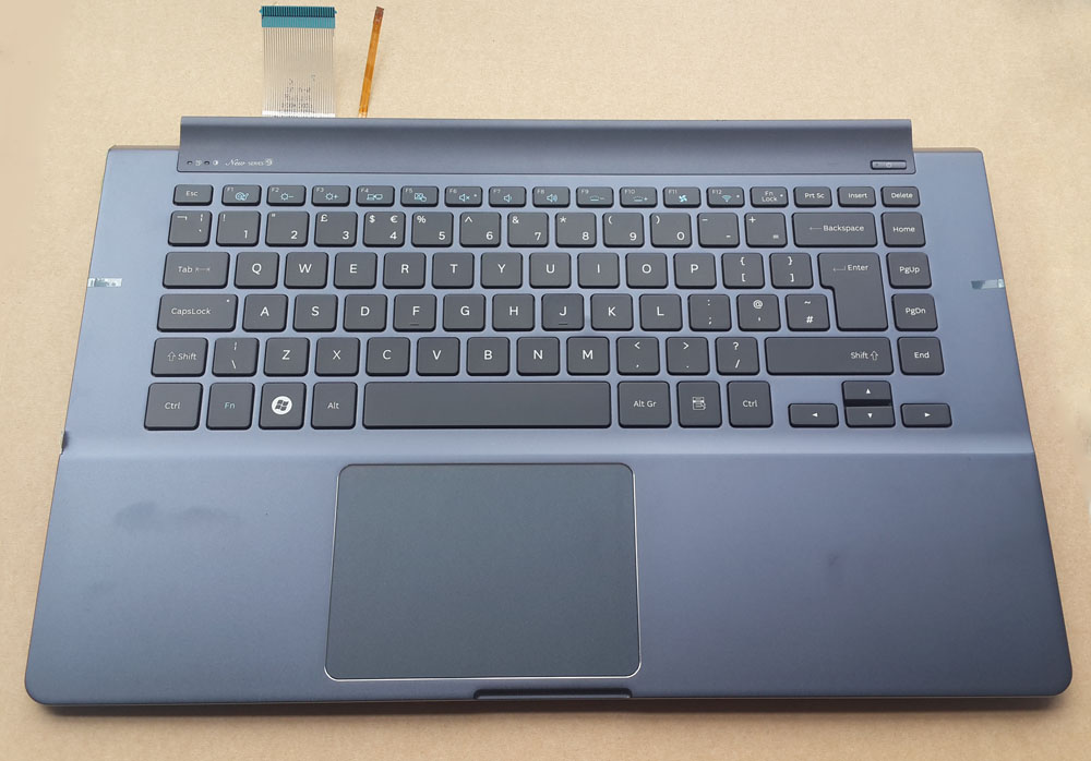 SAMSUNG NP900X4D Keyboard